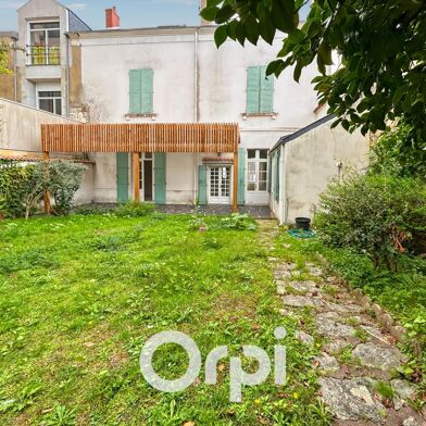 Maison 8 pièces 448500 €