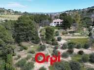 EXCLUSIVITÉ ORPI : Propriété de type 7 de 204 m² sur un beau terrain avec garage, piscine et pool house — photo 3