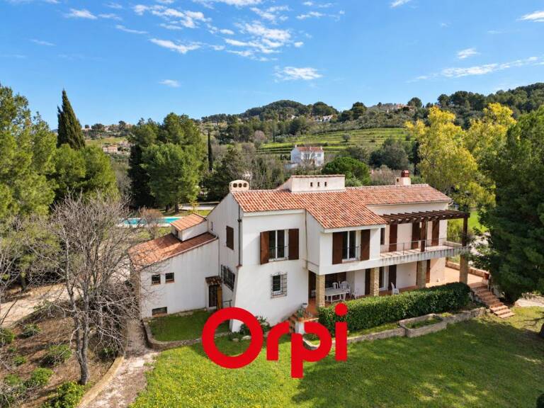 EXCLUSIVITÉ ORPI : Propriété de type 7 de 204 m² sur un beau terrain avec garage, piscine et pool house — photo 1