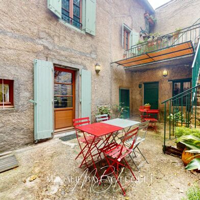 Maison 10 pièces 269000 €