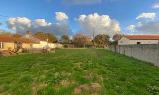 Terrain  425 m² à vendre à Saint-Hilaire-de-Chaléons (44680)