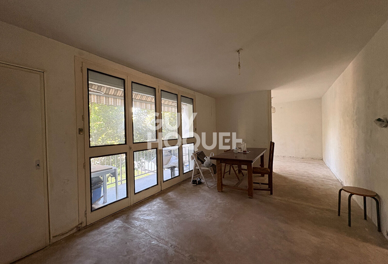 Spacieux T5 à rénover de 105,51 m² avec balcons et cave — photo 1