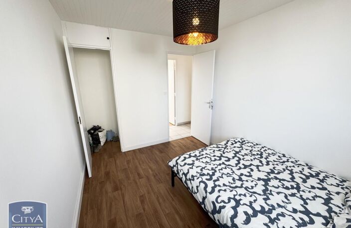 Location appartement 1 pièce 9 m² à Cholet (49300) — photo 2