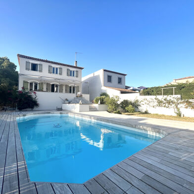 Maison 5 pièces 539900 €