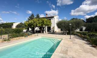 Maison 7 Pièces 312 m² à vendre à Uzès (30700)