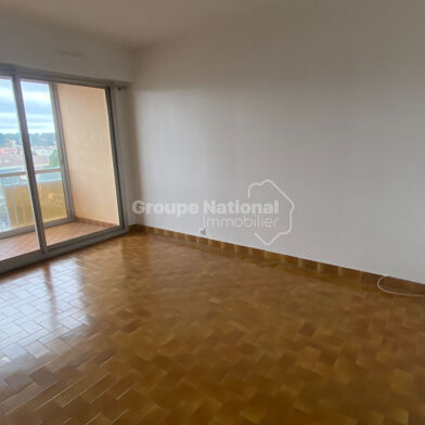 Appartement 3 pièces 648 €
