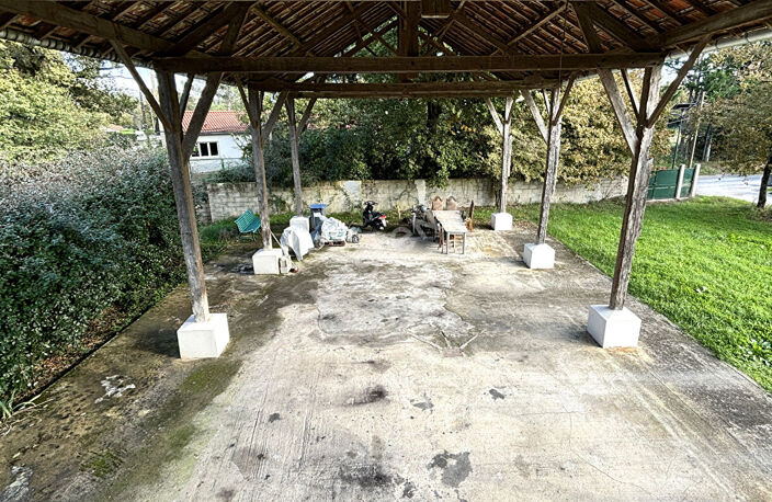 Grande maison récente de 320 m² sur un terrain de 2392 m2 avec partie constructible pour une seconde maison indépendante — photo 4