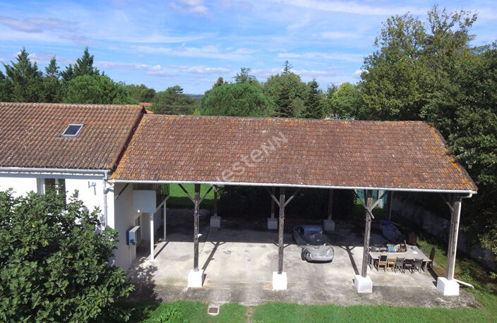 Grande maison récente de 320 m² sur un terrain de 2392 m2 avec partie constructible pour une seconde maison indépendante — photo 5