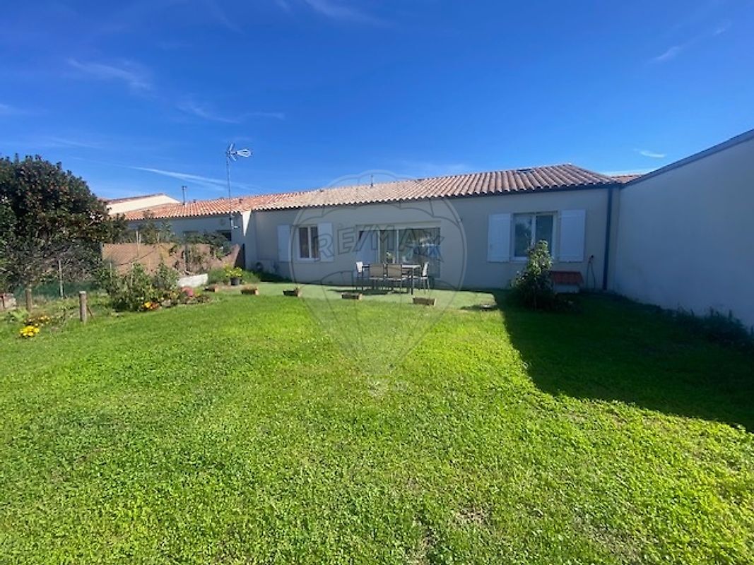 Villa / Maison  T4 à vendre Mathes (Les) 17570