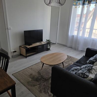 Appartement 3 pièces 800 €