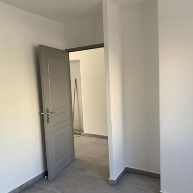 Maison 5 pièces 1050 €