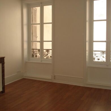 Appartement 3 pièces 670 €