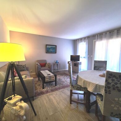 Appartement 3 pièces 1300 €