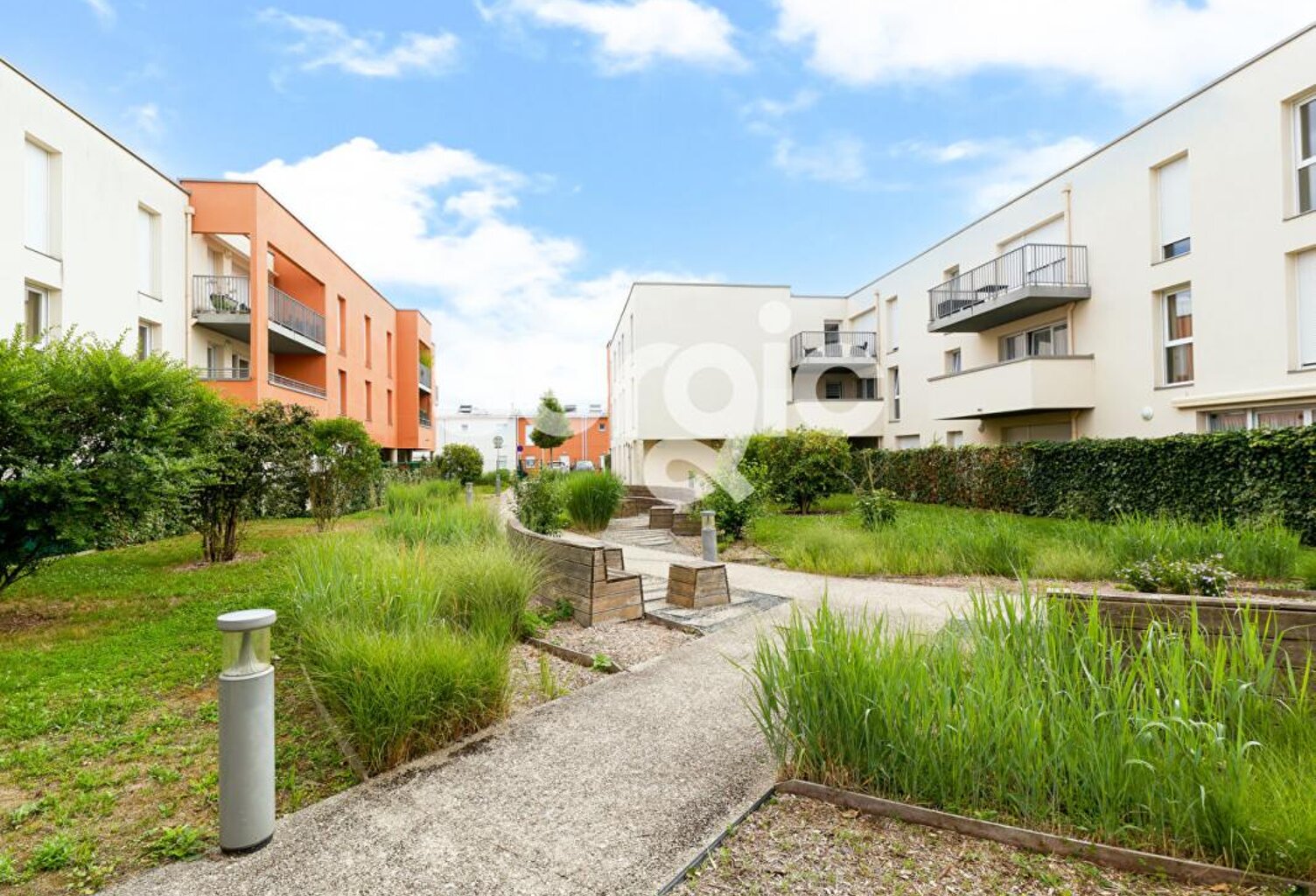 Vente appartement   Reims (51100) — photo 1