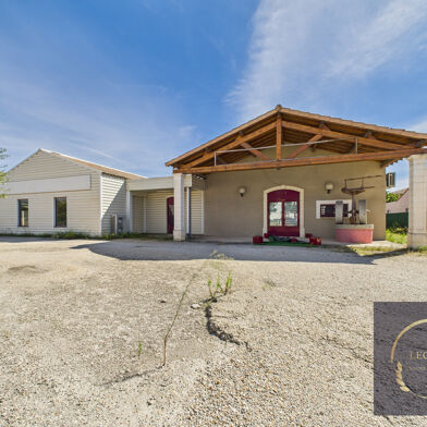 Commerce  724500 €