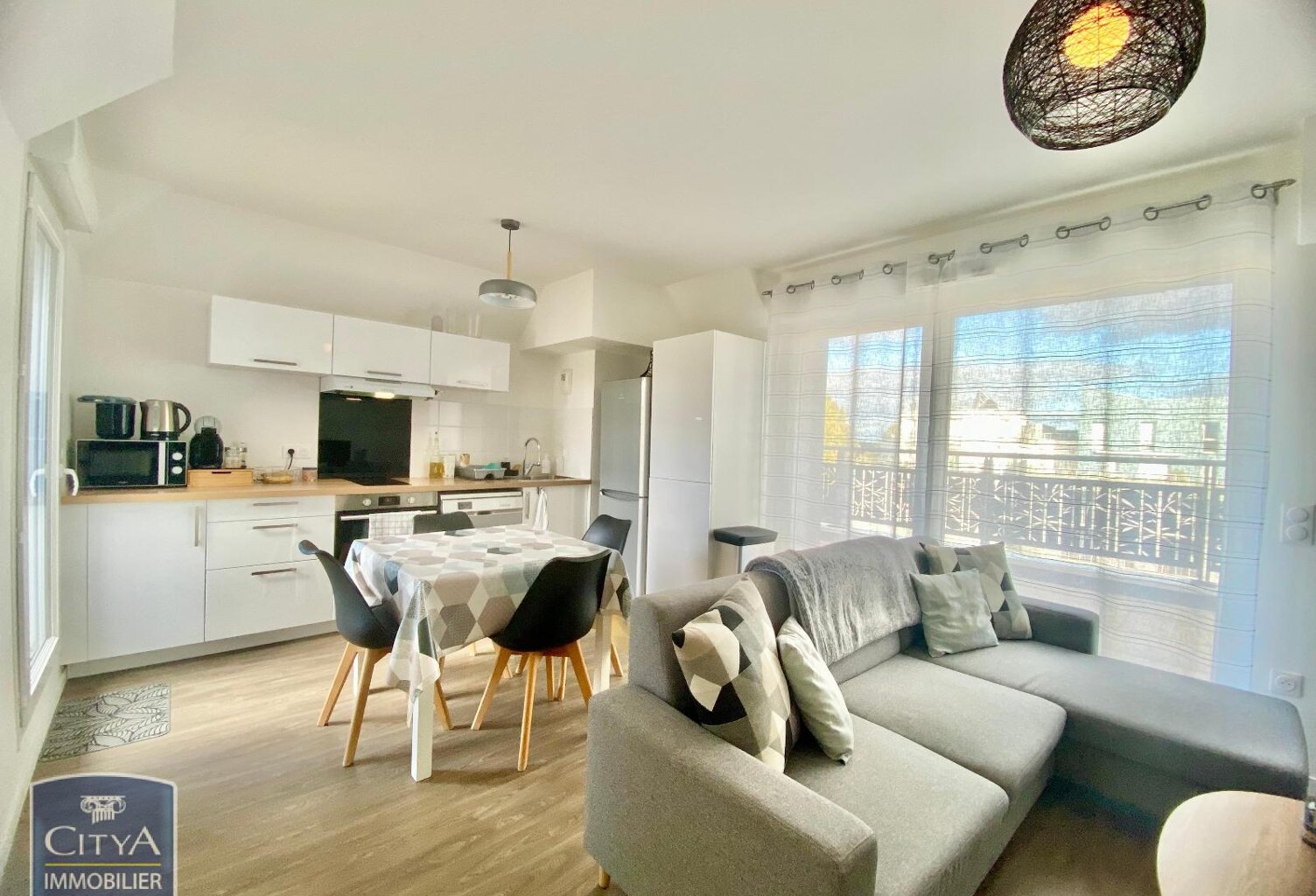 Location appartement 3 pièces 70 m² à Joué-lès-Tours (37300) — photo 1