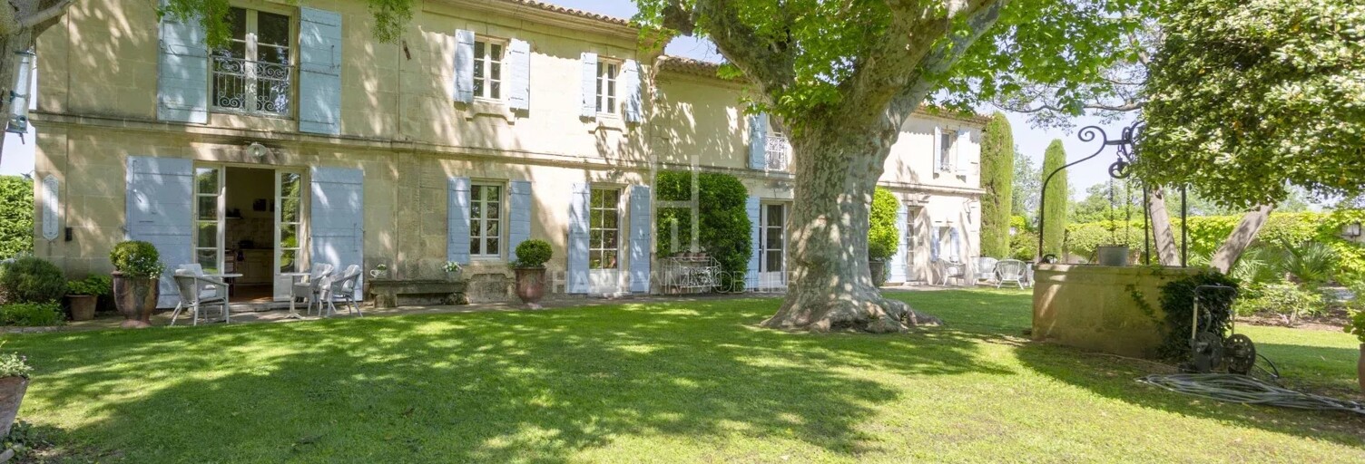 Maison 9 Pièces 300 m² à vendre à Arles (13200)