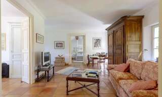 Maison 9 Pièces 300 m² à vendre à Arles (13200)