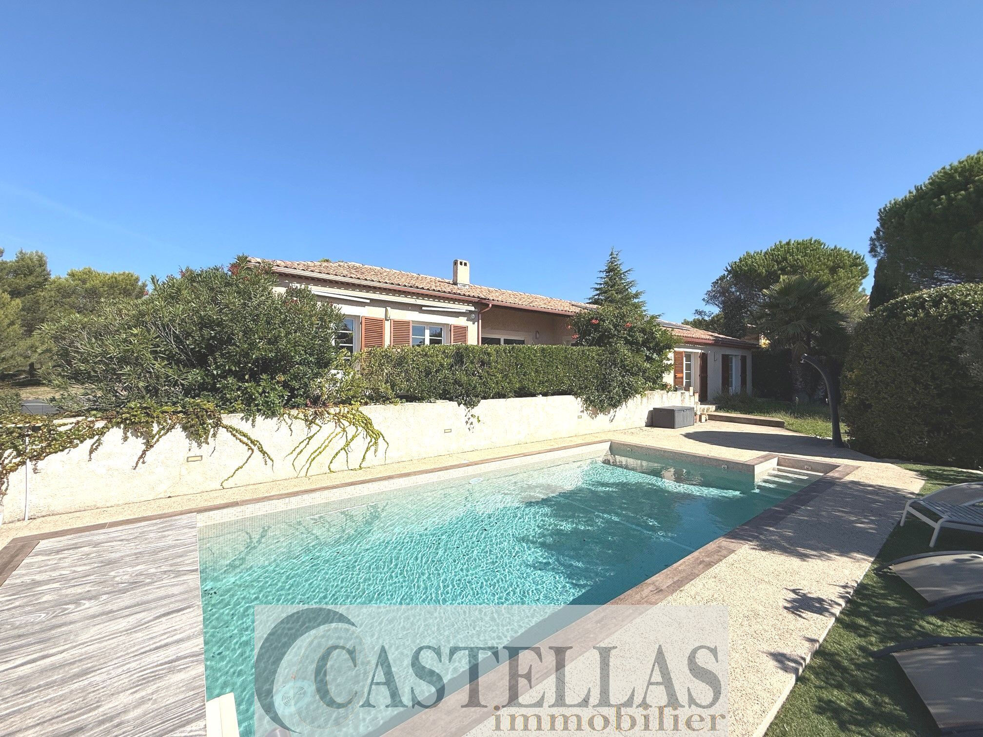 Villa / Maison  T5 à vendre Roquefort-la-Bédoule 13830