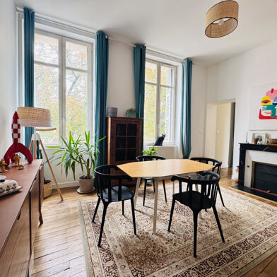 Appartement 3 pièces 240000 €