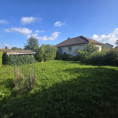 Maison 6 pièces 1540 €