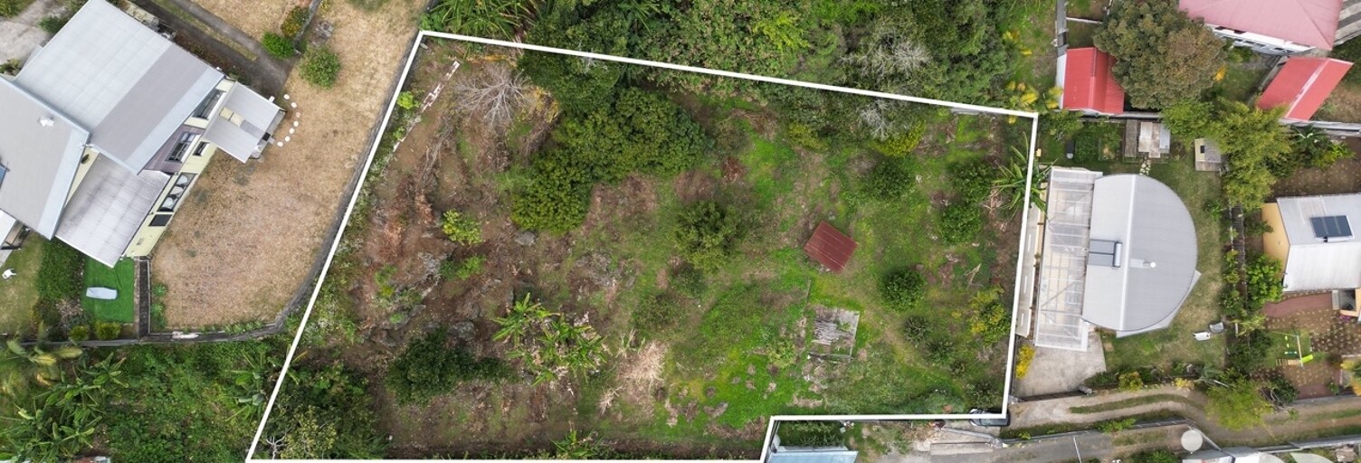 Terrain  1705 m² à vendre à Le Tampon (97430)