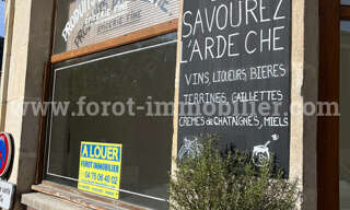 Commerce  54 m² à louer à Les Ollières-sur-Eyrieux (07360)