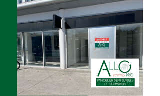 Commerce  318 m² à louer à Anglet (64600)