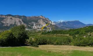 Terrain  1313 m² à vendre à Claret (05110)