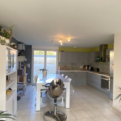 Maison 6 pièces 1978 €