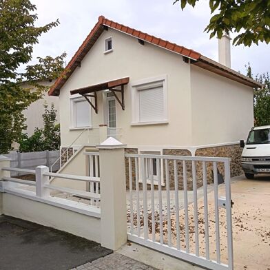 Maison 4 pièces 1800 €