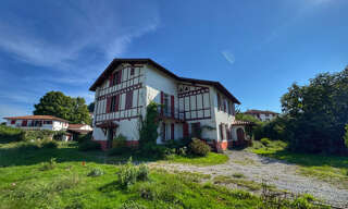 Maison 11 Pièces 280 m² à vendre à Saint-Jean-Pied-de-Port (64220)