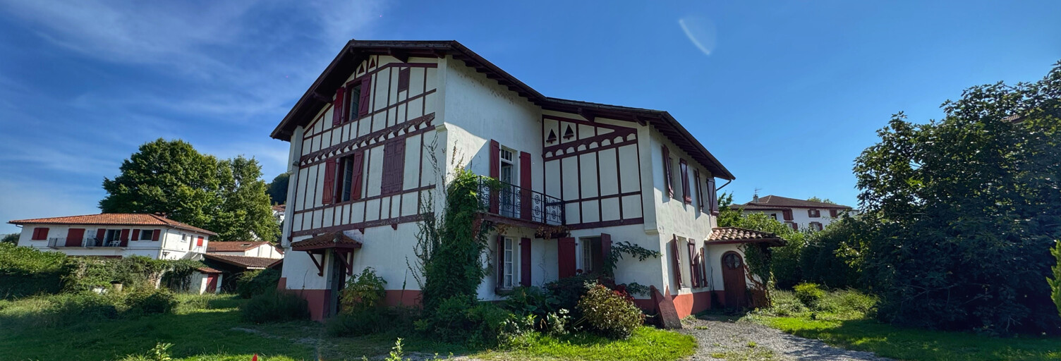 Maison 11 Pièces 280 m² à vendre à Saint-Jean-Pied-de-Port (64220)