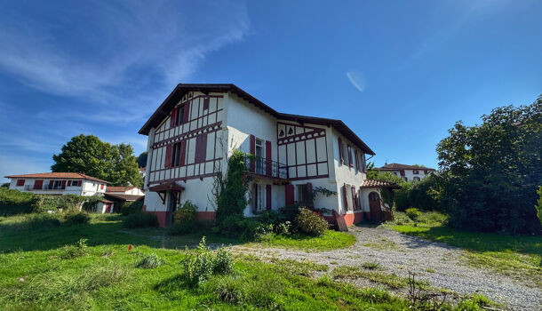 Villa / Maison 11 pièces  à vendre Saint-Jean-Pied-de-Port 64220