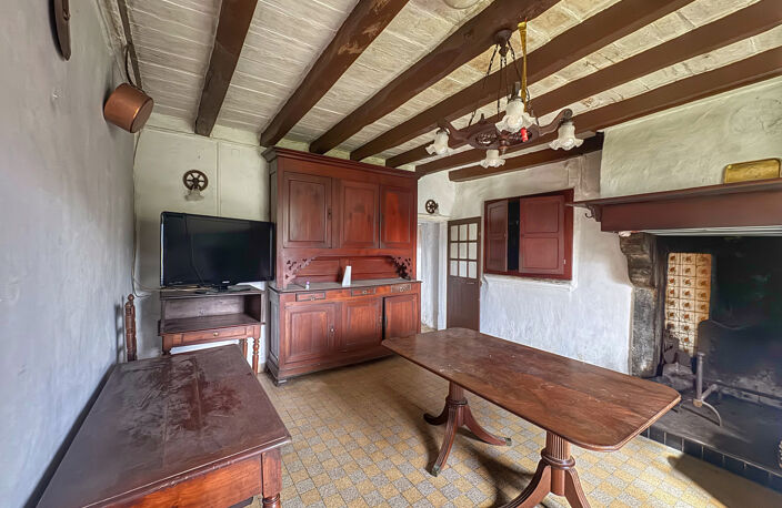 Maison avec dépendances à rénover — photo 4