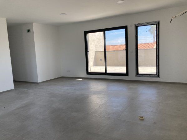 Bureau  à louer Villeneuve-de-la-Raho 66180