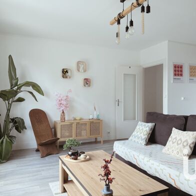 Appartement 4 pièces 220000 €