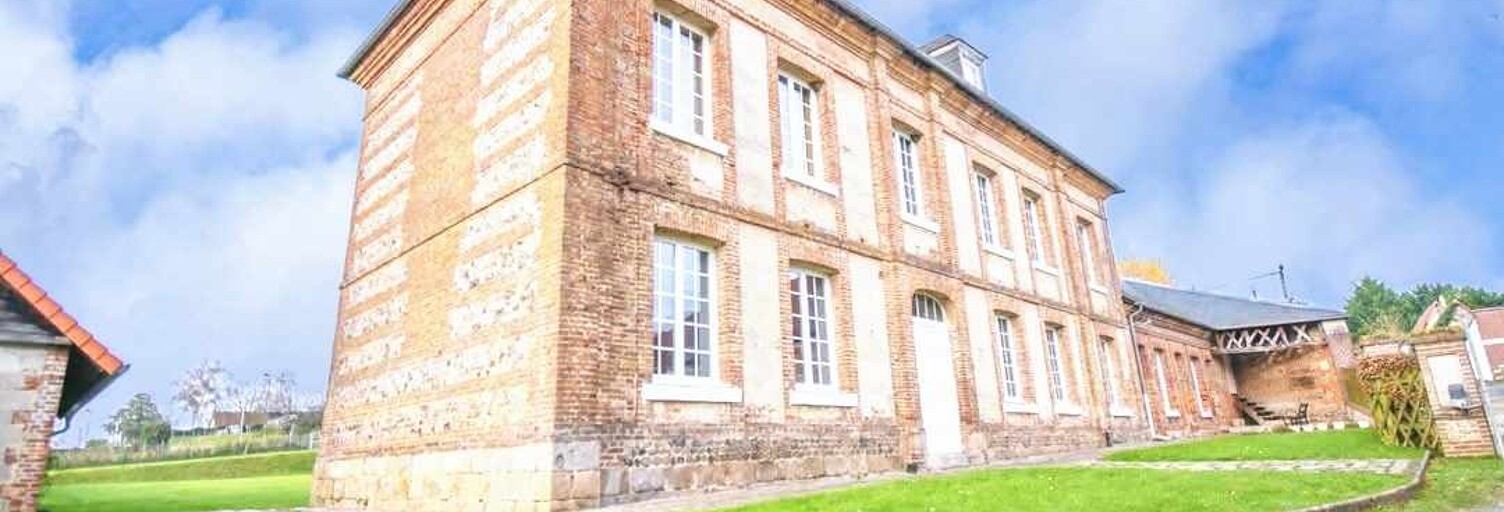 Maison 8 Pièces 235 m² à vendre à Saint-Vaast-d'Équiqueville (76510)