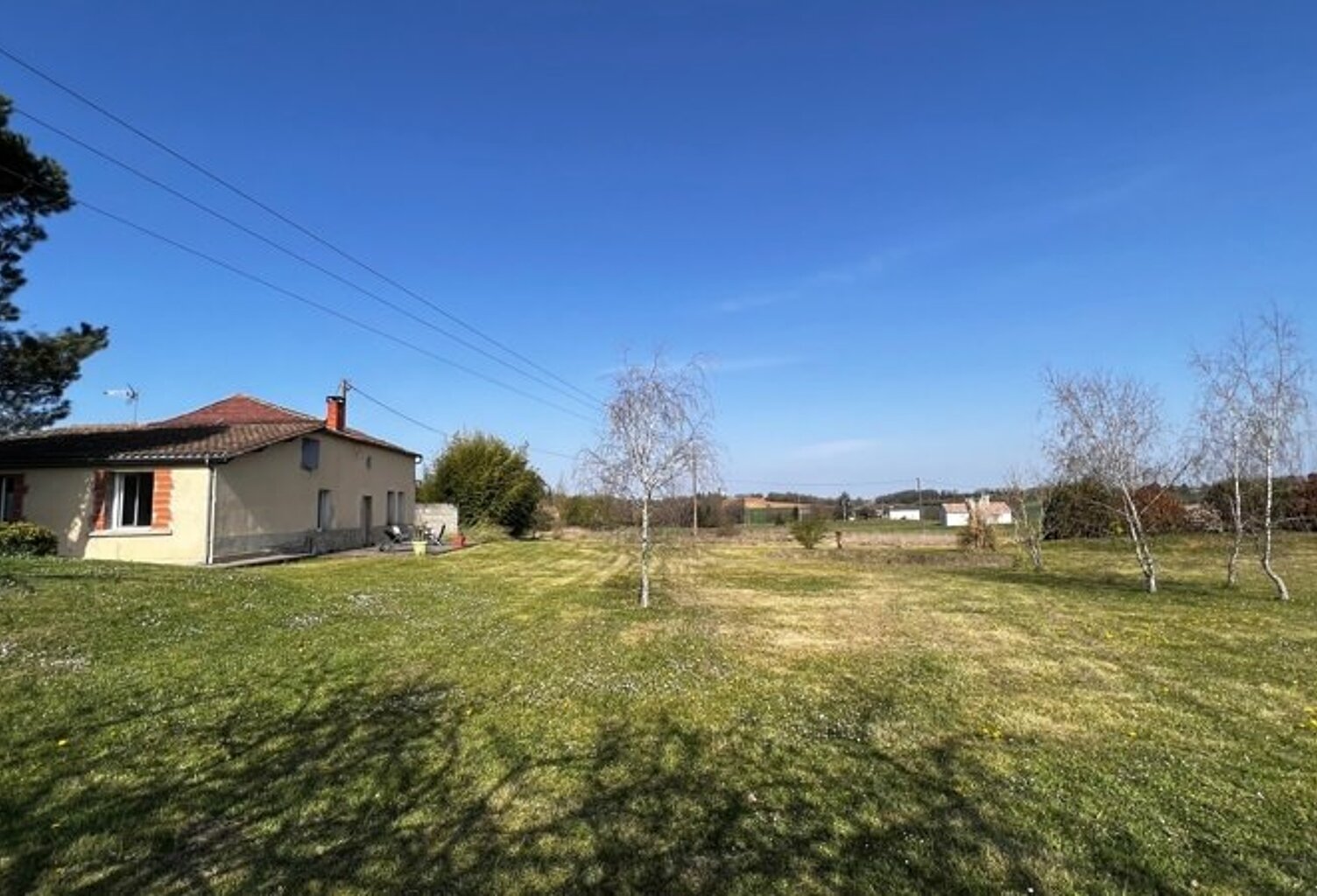 Maison en pierre de 4 pièces principales — photo 1