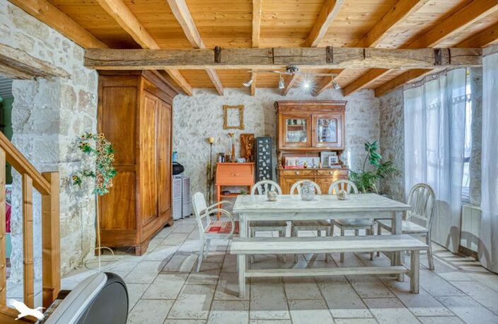 Maison en pierre de 4 pièces principales — photo 3