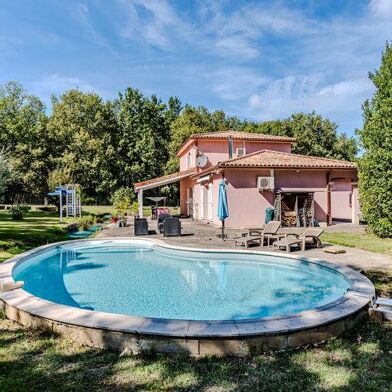 Maison 7 pièces 445199 €