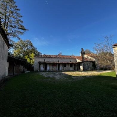 Maison 8 pièces 150500 €