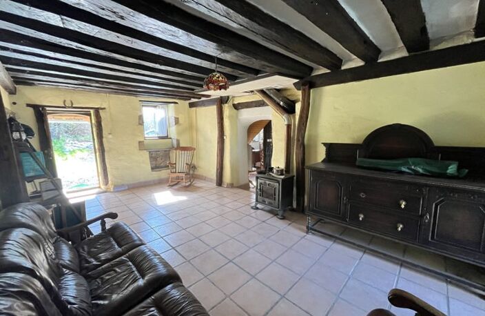 Maison en pierre de 3 pièces principales — photo 2