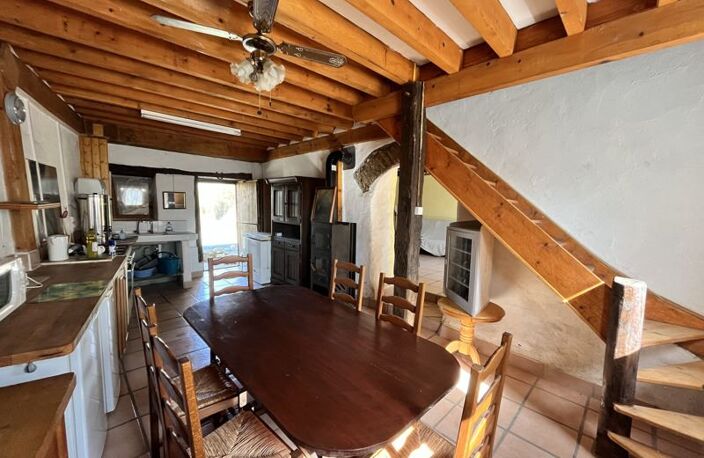 Maison en pierre de 3 pièces principales — photo 3