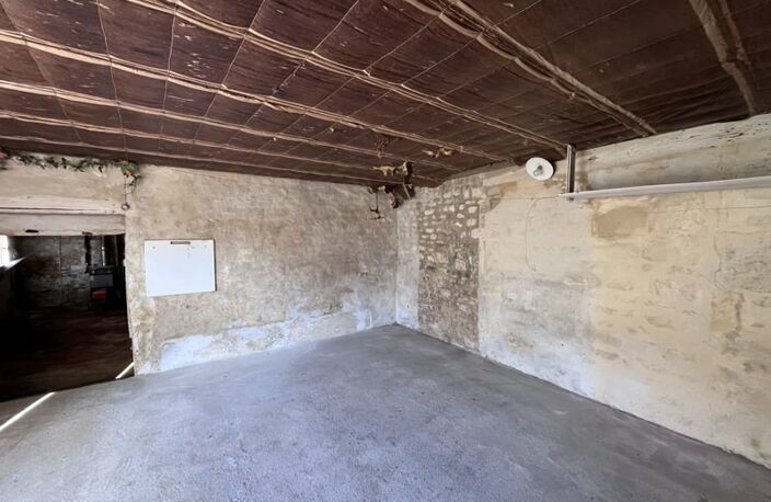 Maison en pierre de 3 pièces principales — photo 3