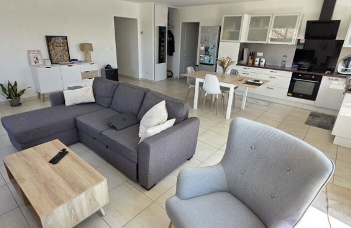 Contemporaine de 5 pièces principales — photo 2