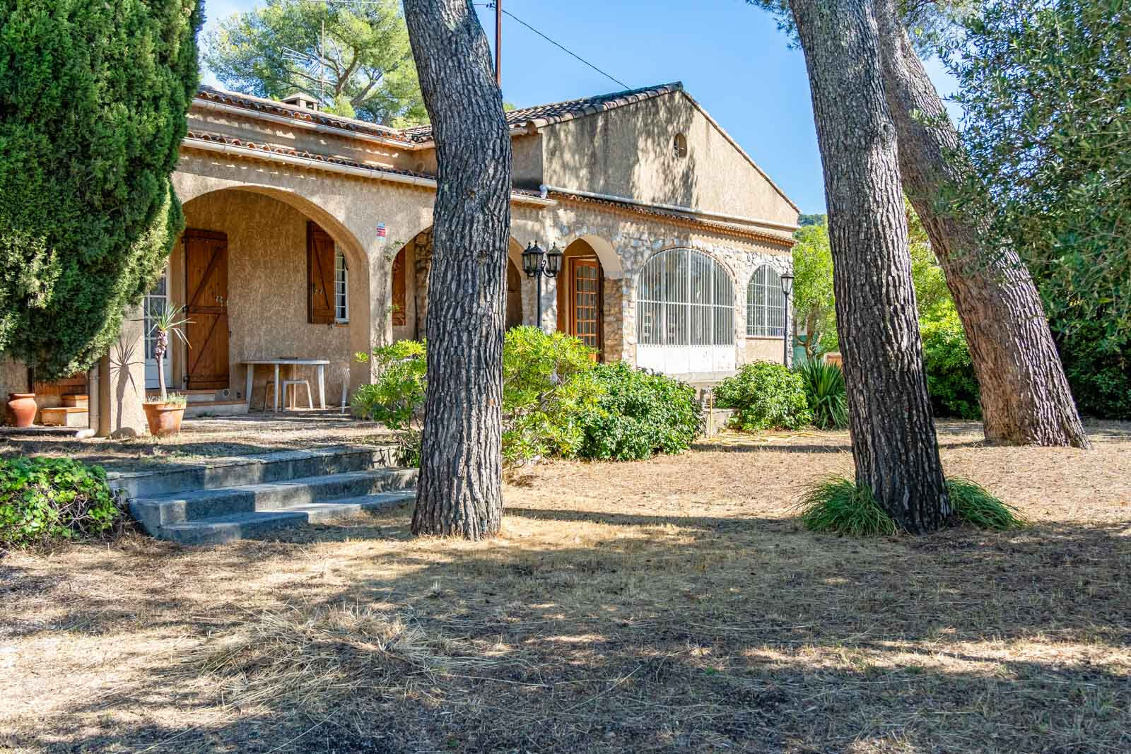 Villa / Maison  T4 à vendre Aubagne 13400