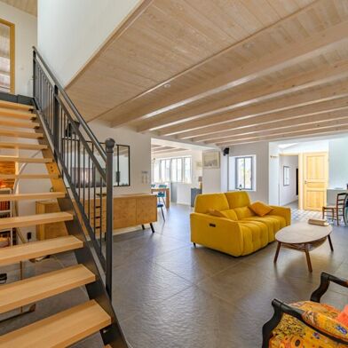 Maison 5 pièces 741240 €