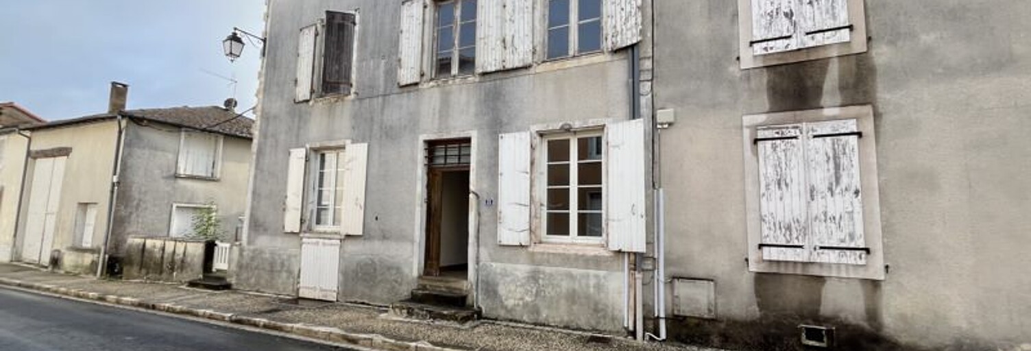 Maison 9 Pièces 213 m² à vendre à Ruffec (16700)