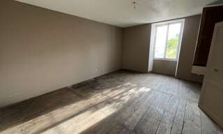 Maison 9 Pièces 213 m² à vendre à Ruffec (16700)